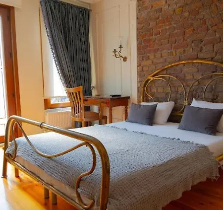 בית אירוח Fatih Balat Tarihin Icinde Sik Bir Ev 2 *